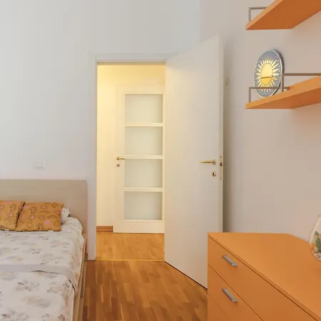 Apartamento A Casa Della Ely-2 Bedrooms And 2 Bathrooms Trieste