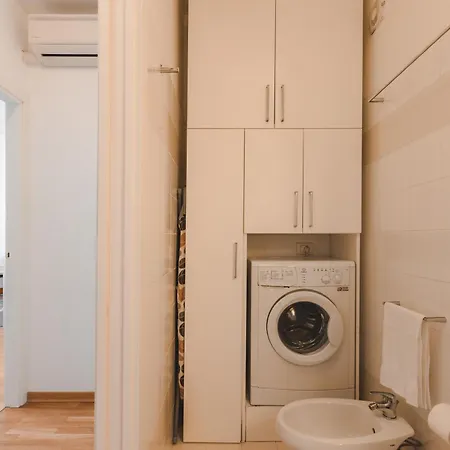 A Casa Della Ely-2 Bedrooms And 2 Bathrooms Trieste