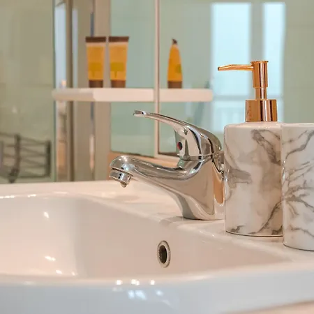 A Casa Della Ely-2 Bedrooms And 2 Bathrooms * Trieste