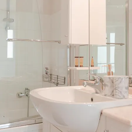 Apartamento A Casa Della Ely-2 Bedrooms And 2 Bathrooms Trieste