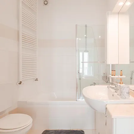 A Casa Della Ely-2 Bedrooms And 2 Bathrooms Διαμέρισμα *